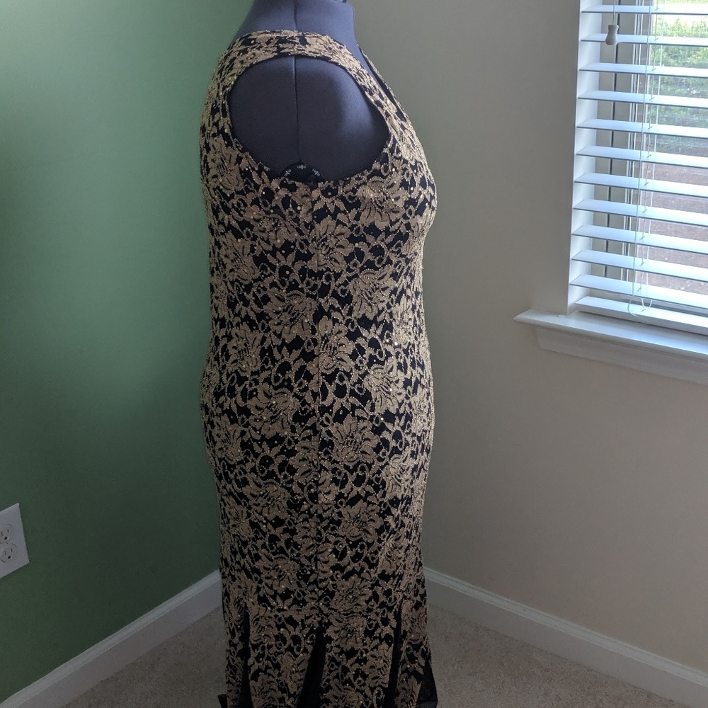 Dress - Picture 3 of 4